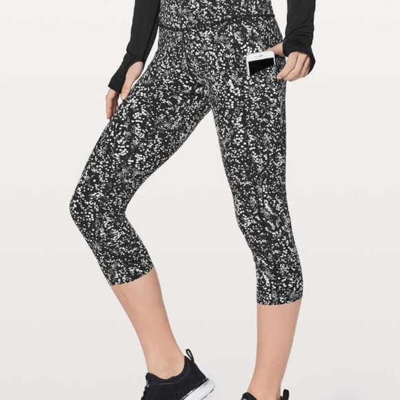 lululemon athletica Pants - Lululemon Fast & Free Crop II *Nulux 19"